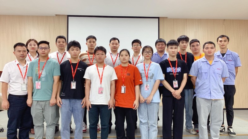 迎接實(shí)習(xí)生，攜手促成長(zhǎng)